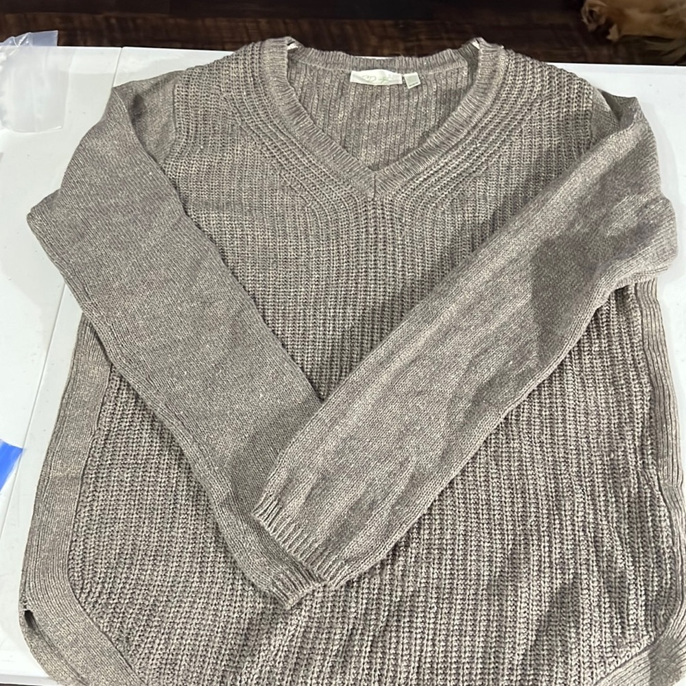 RD style size Medium brownish sweater